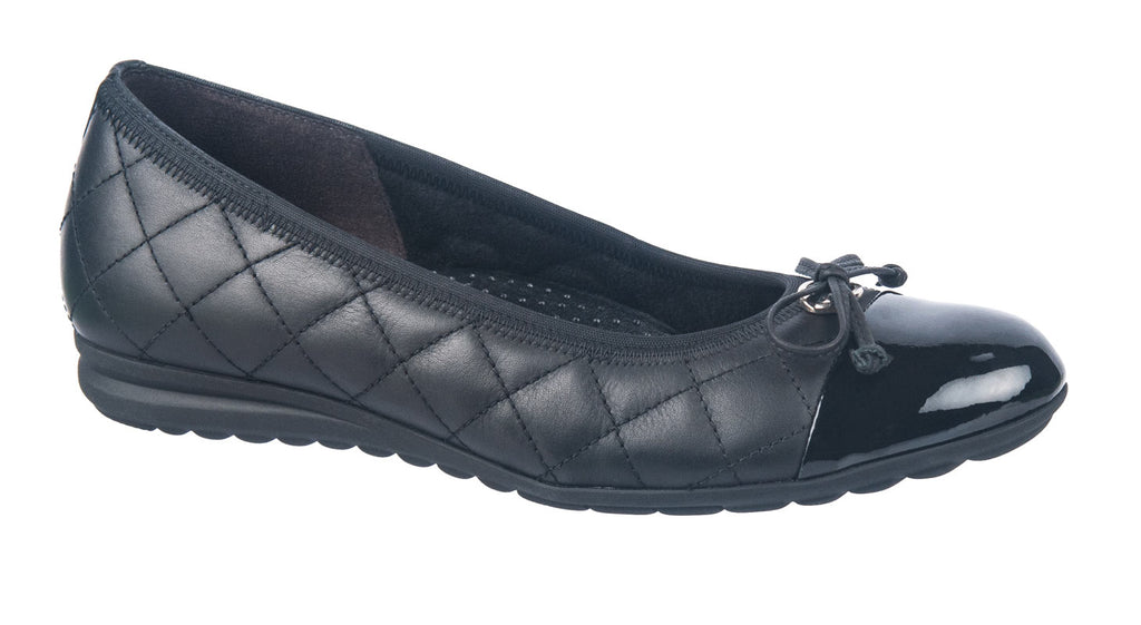 Gabor Shoes black quilted leather pumps