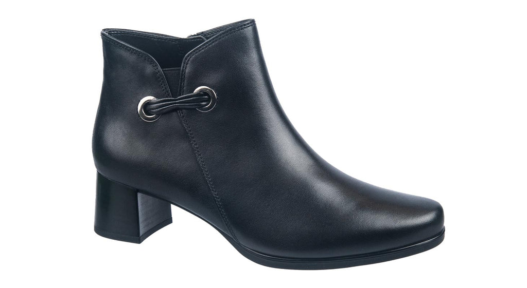 Gabor heeled ankle boot in black leather.