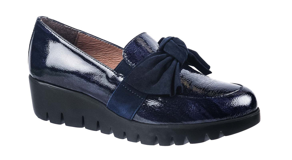 Wonders navy patent wedge shoe with bow